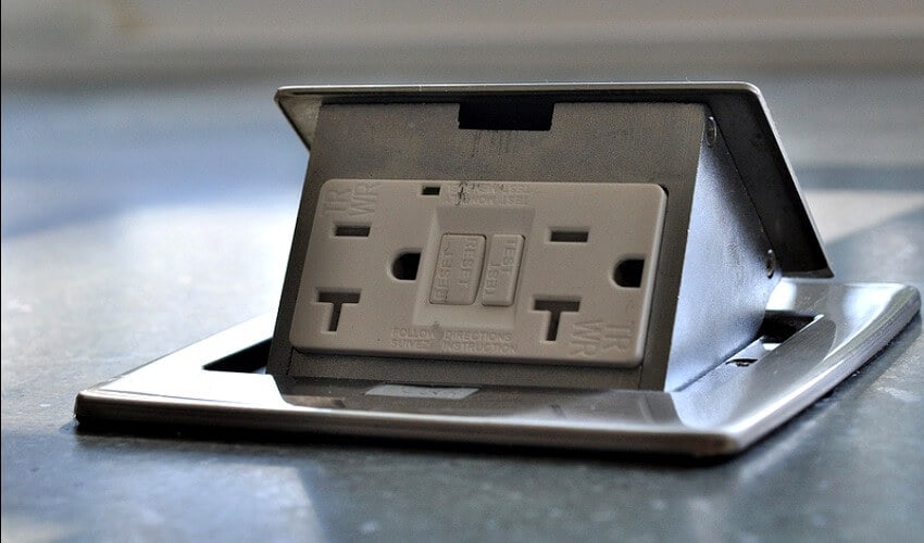 Kitchen design by Susan Klimala, CKD, The Kitchen Studio of Glen Ellyn.  Photography by Carlos Vergara.